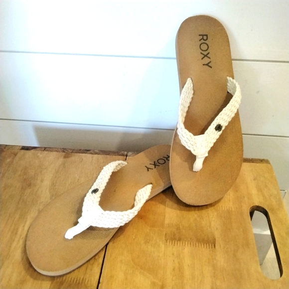 Roxy Women's Tidepool Sandals EUC - Picture 1 of 4